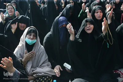 ⁨دسته خادمان حضرت معصومه(س) در روز شهادت امام رضا⁩(ع)