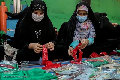آغاز بسته‌بندی لباس همایش عظیم شیرخوارگان حسینی در استان فارس‎‎‎‎
