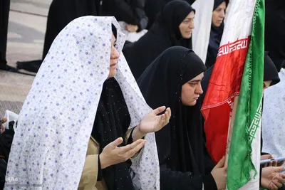 تشییع پیکر مطهر ۵ شهید جنگ تحمیلی آمریکایی صهیونیستی در شیراز
