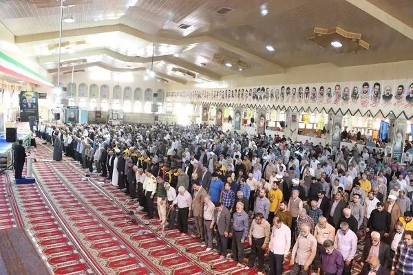 نماز جمعه این هفته ساری  بیستم مهرماه به امامت حجت‌الاسلام والمسلمین سیدحسین جسینی کارنامی امام جمعه موقت ساری برگزار شد.