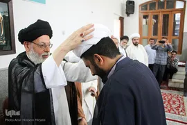 جشن غدیر وملبس شدن جمعی از طلاب در بیت آیت الله مدرسی در یزد‎‎
