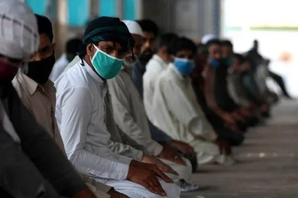 Only Vaccinated Can Offer Prayers in Sindh Mosques