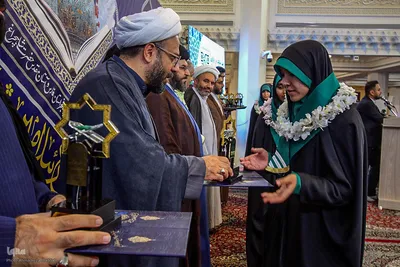 تجلیل از ۴۷۰ حافظ قرآن همراه با گرامیداشت شهدای قرآنی فارس
