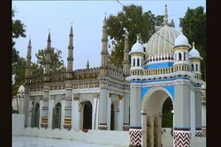 ৮৯ বছর ধরে টানা কুরআন তিলাওয়াত চলছে যে মসজিদে