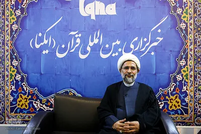 حضور حجت‌الاسلام حمید محمدی؛ دبیر شورای توسعه فرهنگ قرآنی کشور در غرفه ایکنا