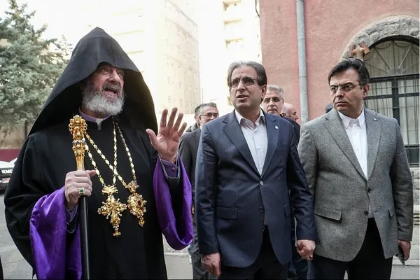 بازدید معاون استاندار آذربایجان شرقی از موزه کلیسای سرکیس مقدس تبریز