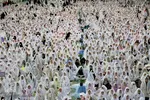 جشن شکوفایی (تکلیف) دانش آموزان دختر تبریز