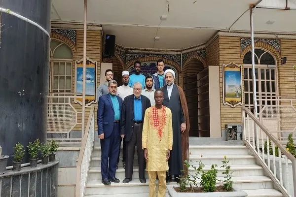 مهدی گلشنی از مجموعه‌های المصطفی بازدید کرد