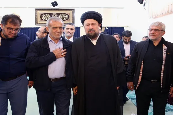 شما «رئیس‌جمهوری اسلامی ایران» و متعلق به همه مردم هستید
