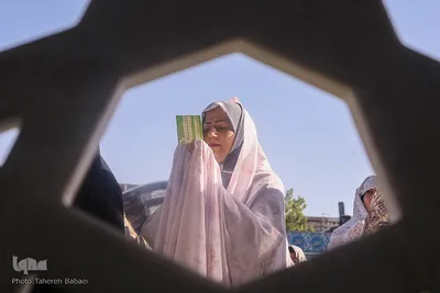 نماز عیدسعید فطر درجوار حرم حضرت امامزاده حسن(ع)