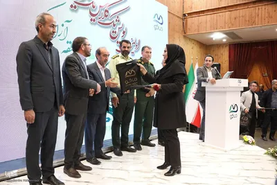 تجلیل از معلمان نمونه در پویش «یک کلاس یک امید» در ماکو‎
