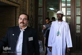 بازدید شرکت‌کنندگان مسابقات قرآن دانشجویان در حرم مطهر رضوی