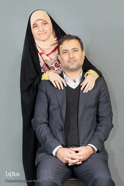 مریم سبزه‌زاری، رتبه نخست رشته قرائت تحقیق در هفتمین دوره مسابقات بین‌المللی قرآن کریم دانش‌آموزان جهان اسلام را دارد. او می‌گوید  از ۷ سالگی قرائت قرآن را شروع کرده است و این را مدیون صدای قرآن پدرش می‌داند که فضای خانه را عطر آگین می‌کرد. 