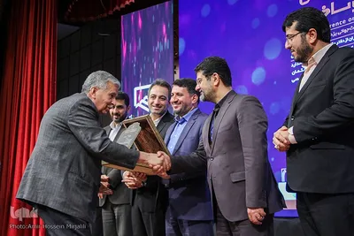 تجلیل از مهندسان پیشکسوت ساختمان و اجلاس ملی سازندگان حرفه ای مسکن و ساختمان در یزد