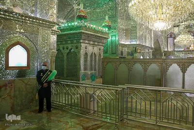 تحویل سال نو در شاهچراغ (ع)