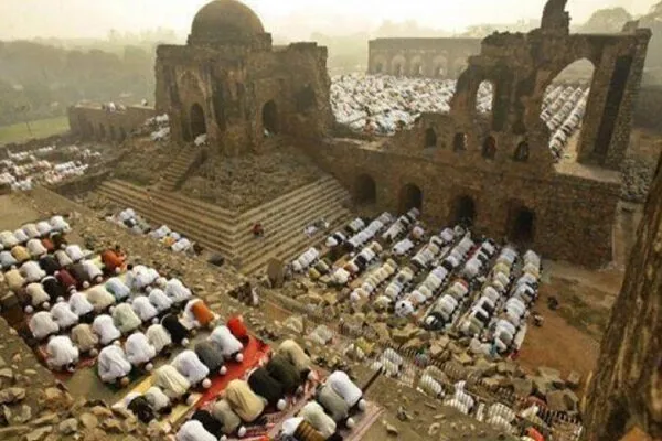 Hindistan'daki cami kararı sonrası gözaltı sayısı 77'ye çıktı