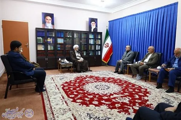 نماینده ولی فقیه در مازندران  با  دبیر کانون های خدمت رضوی  استان