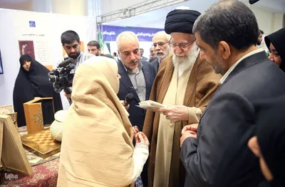 بازدید رهبر انقلاب از نمایشگاه توانمندی‌های تولید داخل