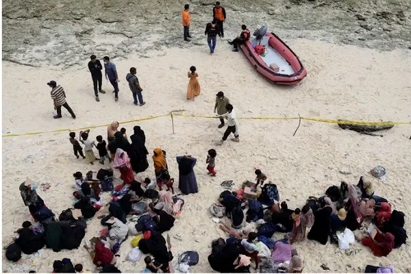 Mas Maraming Rohingya na Muslim na mga Taong Takas ang Dumating sa Indonesia