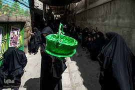 روضه ۹۰ساله حضرتسیدالشهدا(ع) در کوچه منفرد عادل میدان قیام 