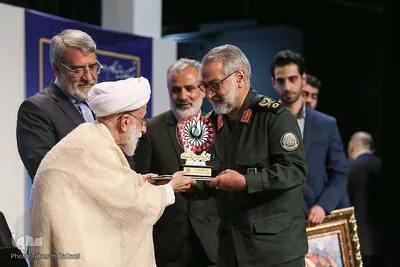 همایش تجلیل از یاوران چهملین سالگرد پیروزی انقلاب