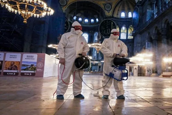Türkiye'de son 24 saatte koronavirüsten 59 kişi hayatını kaybetti