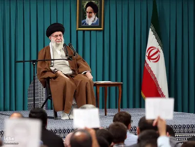 رهبر انقلاب در دیدار جمعی از خانواده‌های سپاهیان پاسدار