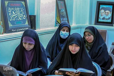 محفل انس با قرآن بانوان قرآنی در بنیاد پیمان غدیر