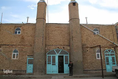 توزیع بسته های حمایتی و معیشتی بین نیازمندان شهرستان اهر