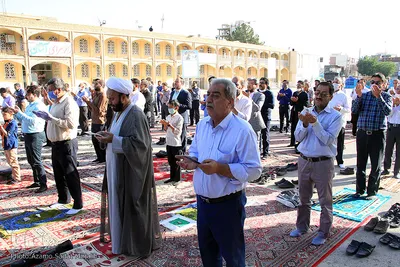 اقامه نماز عید فطر در امامزاده جعفر(ع) یزد