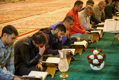 محفل انس با قرآن در حرم حضرت شاهچراغ (ع)