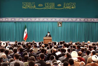 Koranrezitation im Beisein von Imam Chamenei