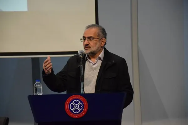 نبود مرزبندی بین علمای اسلامی در گذشته