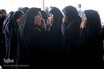 مراسم چهلمین روز در گذشت جانباختگان زلزله کرمانشاه