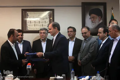 مراسم امضای تفاهم نامه همکاری جهاددانشگاهی با ستاد اجرایی فرمان امام(ره)