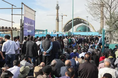 اقامه نماز عید فطر به امامت رهبر معظم انقلاب اسلامی در مصلای امام خمینی (ره)