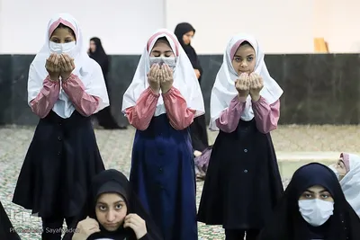 اقامه نماز وحدت دانش‌آموزی در یادمان شهید علی هاشمی