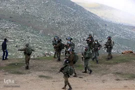 یورش نظامیان رژیم صهیونیستی به راهپیمایی ضد شهرک سازی جمعی از فلسطینی های معترض روستای «بیت دجن» حومه نابلس به اشغال اراضی کشاورزی خود توسط شهرک نشینان صهیونیست