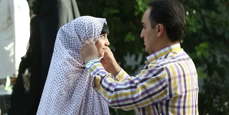 اين مرد دخترتان را باحجاب می‌‌كند