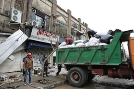 تخلیه مغازه های اطراف ساختمان حادثه دیده پلاسکو
