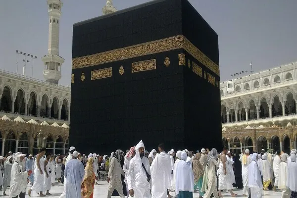 كاتب سعودي يدعو لمنع الفلسطينيين من الحج