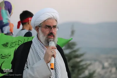 مراسم اهتزاز پرچم مزین به نام امیر المومنین علیه السلام در ملایر