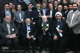 عکس یادگاری جامعه قرآنی در دیدار نوروزی سال ۹۶