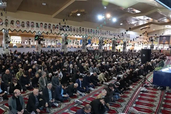 نماز جمعه ساری به امامت حجت‌الاسلام والمسلمین سید حسین شفیعی دارابی، امام جمعه موقت ساری 