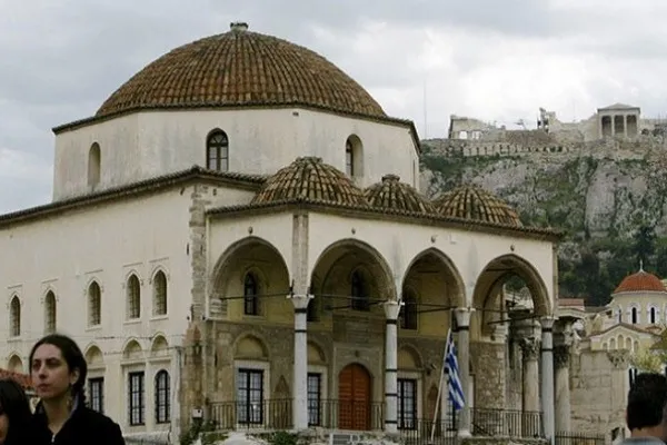 Atina'da cami hasreti sona eriyor