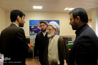 بازدید نماینده ولی‌فقیه در استان مرکزی از مسابقات قرآن دانش‌آموزی/عکاس: زهرا بهرامی
