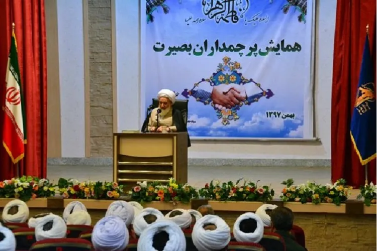 عمل به محتوای اسلامی بودن نظام مهم است