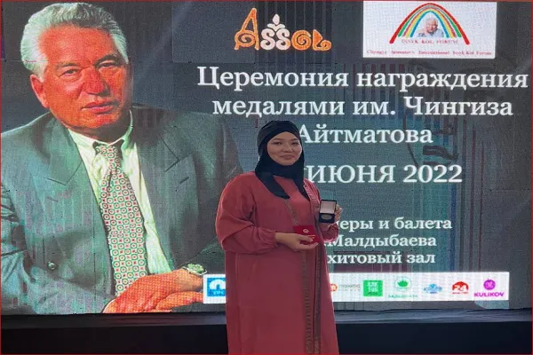 Anugerah Pingat Antarabangsa kepada Ketua Penerbit Majalah Islam Kirgiztan + Video