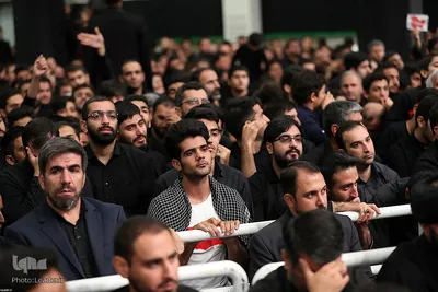 مراسم عزاداری شب تاسوعای حسینی در حسینه امام‌خمینی(ره)