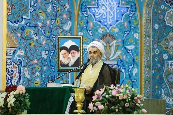 حضور مردم در صحنه دشمن را وادار به التماس برای آتش‌بس کرد